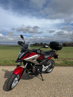 Honda NC 750 X (2016) - 4