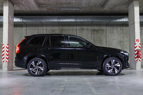 Volvo XC90 B5 R-Design Black, diesel MHEV, 2021, ťažné, DPH - 4