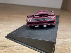 1:43 model 1994 Lamborghini Diablo SE Jota - 4