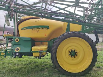 Na predaj postrekovač John Deere 732 - 4