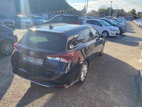 Toyota Auris 1.6 I D-4D S S Active - 4