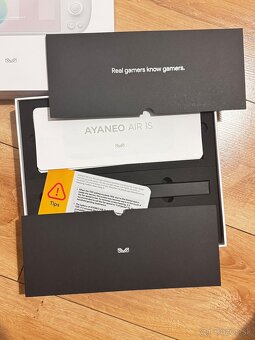 Ayaneo Air 1S, Ryzen 7 7840U, 512GB SSD, 5,5" OLED, Win 11 - 4