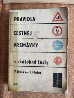 Retro knihy a vyhlášky - 4