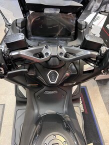 Yamaha TMAX 560 - 4