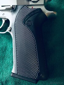 Smith&Wesson 10mm Auto - 4