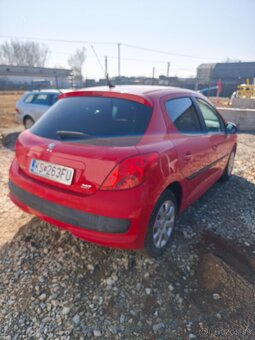 Peugeot 207 1.4 Benzin 70 KW - 4