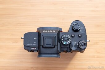 Sony A7R IV A - 100% stav, 1662 zaberov, 2.36 mil. dot displ - 4