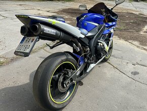 Yamaha YZF - R1 - 4