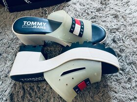 Tommy Hilfiger šľapky - 4