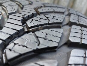 Špičkové zimné pneu Bridgestone Blizzak - 205/55 r16 - 4