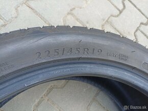 Letné pneu Dunlop Sport Maxx RT 225/45 R19 XL - 4