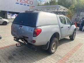 Mitsubishi L200 - 4