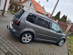 Volkswagen Touran 2.0 tdi 125kw dsg - 4