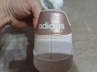 Adidas dievcenske vel. 33 - 4