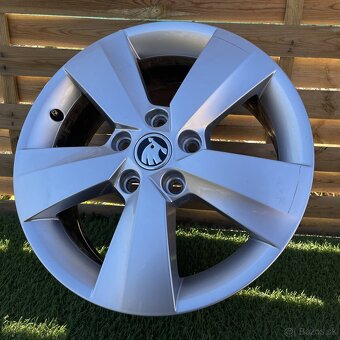 16" elektrony orig. Skoda octavia 3 - 4