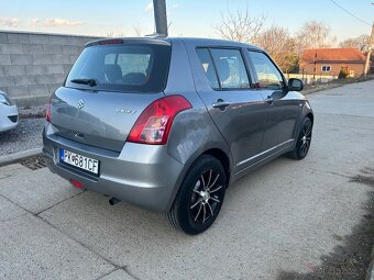 Suzuki Swift 1.3 benzín 8/2009 r.v. - 4