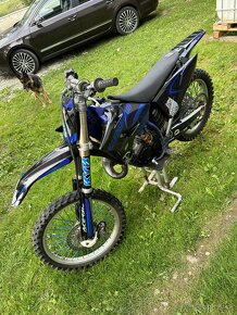 Yamaha YZ 125 - 4