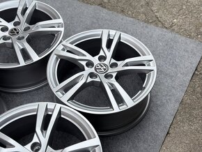 5X112 R17 6,5J ET43 VW KONCERN - 4