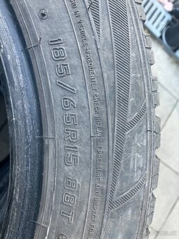 Predam zimne pneu 185/65R15 Falken - 4