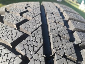 215/55 r17 zimne pneumatiky - 4