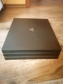 ps4 pro 1 TB - 4