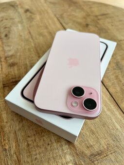 Apple iPhone 15 128GB Pink, Záruka , Top stav Rezervované - 4