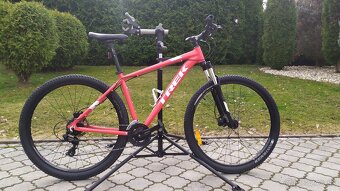 Predám horský bicykel Trek Marlin 6 - 4