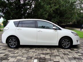 TOYOTA VERSO 1.6 EDITION BENZÍN 7 MIESTNE - 4