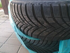 Zimné Dunlop a Semperit 215/60 r16 - 4