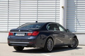 BMW Rad 7 740i - 4