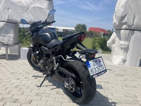 YAMAHA MT 07 - 4