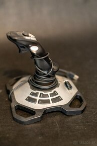 Predám joystick Logitech Extreme 3D Pro - 4