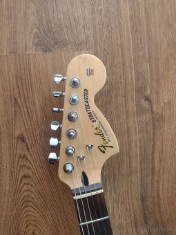 Fender Stratocaster U.S.A - 4