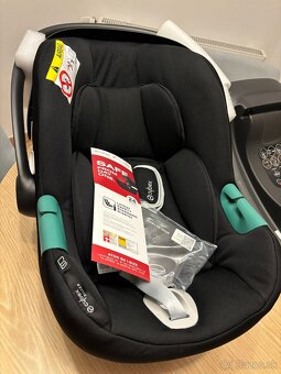 Autosedačka Cybex Aton B2 i-Size + Base One - 4