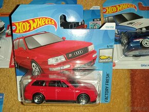 Autíčka Hot Wheels 1:64 - 4