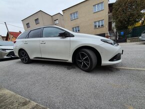 Toyota Auris Touring sport 1.6 l Valvematic Selection - 4