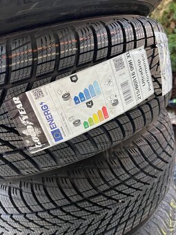 215/60 R 16 99H ULTRAGRIP PERFORMANCE 3 GOODYEAR - 4