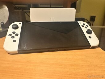 Predám Nintendo Switch Oled - 4