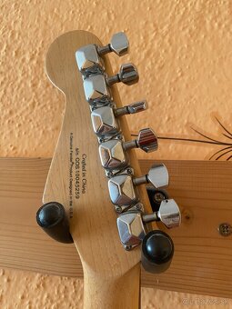 Predám el. gitaru Squier by Fender - Stratocaster - 4