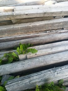 Staré drevo s krovu ,hranoly, trámy - 4