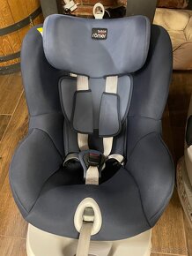 Britax Römer 360 Dualfix M size - 4