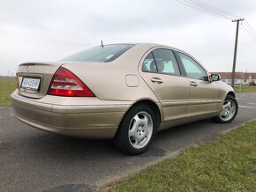 Mercedes Benz C240 W203 - 4