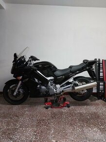 Yamaha FJR 1300 - 4