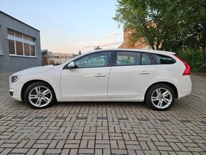 Volvo V60 2016 2,0 diesel 110kW automat - 4