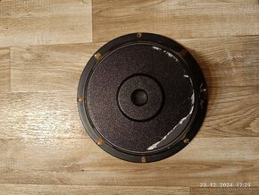 250mm subwoofer...250W RMS/4ohm - 4