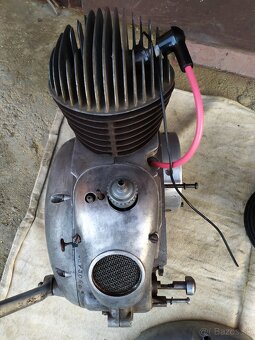 Jawa-ČZ 150 kompletny motor plus diely - 4