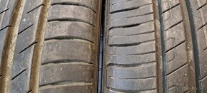 Predám 2ks slušné letné 225/40r18-92W Good Year - 4