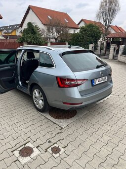 Škoda Superb Combi 2.0TDI.DSG - 4