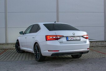 Škoda Superb 2.0 TDI 190k 4x4 Style DSG 2018 - 4