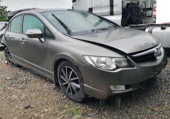 Rozpredám na náhradné diely Honda Civic 2008 - 4